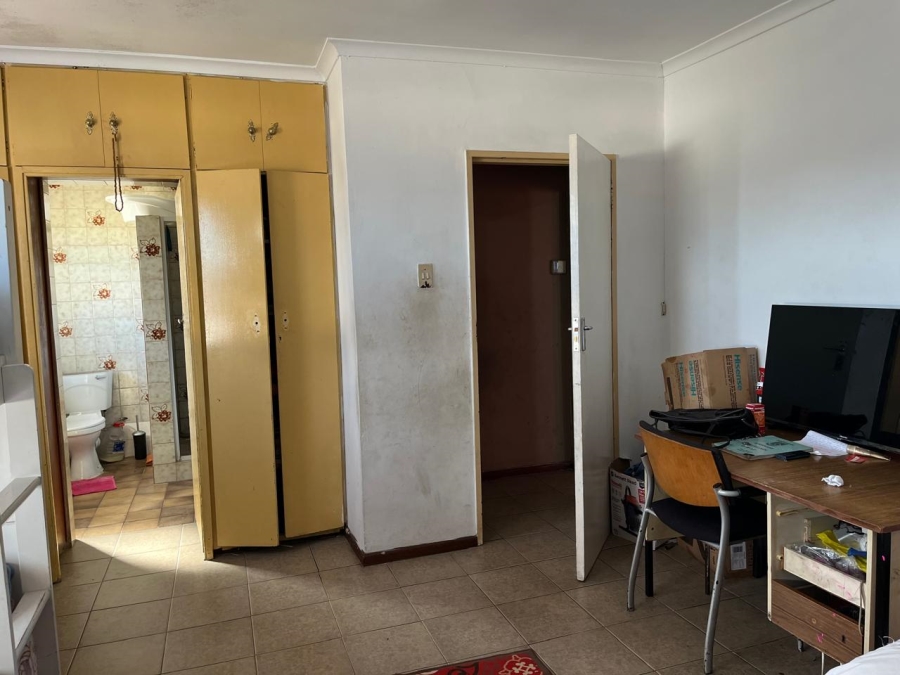  Bedroom Property for Sale in Cravenby Western Cape